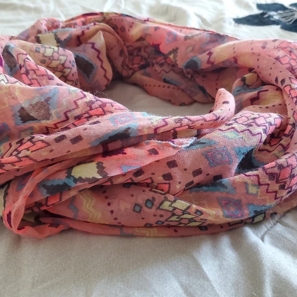 Infinity scarf - Picture 3 of 3